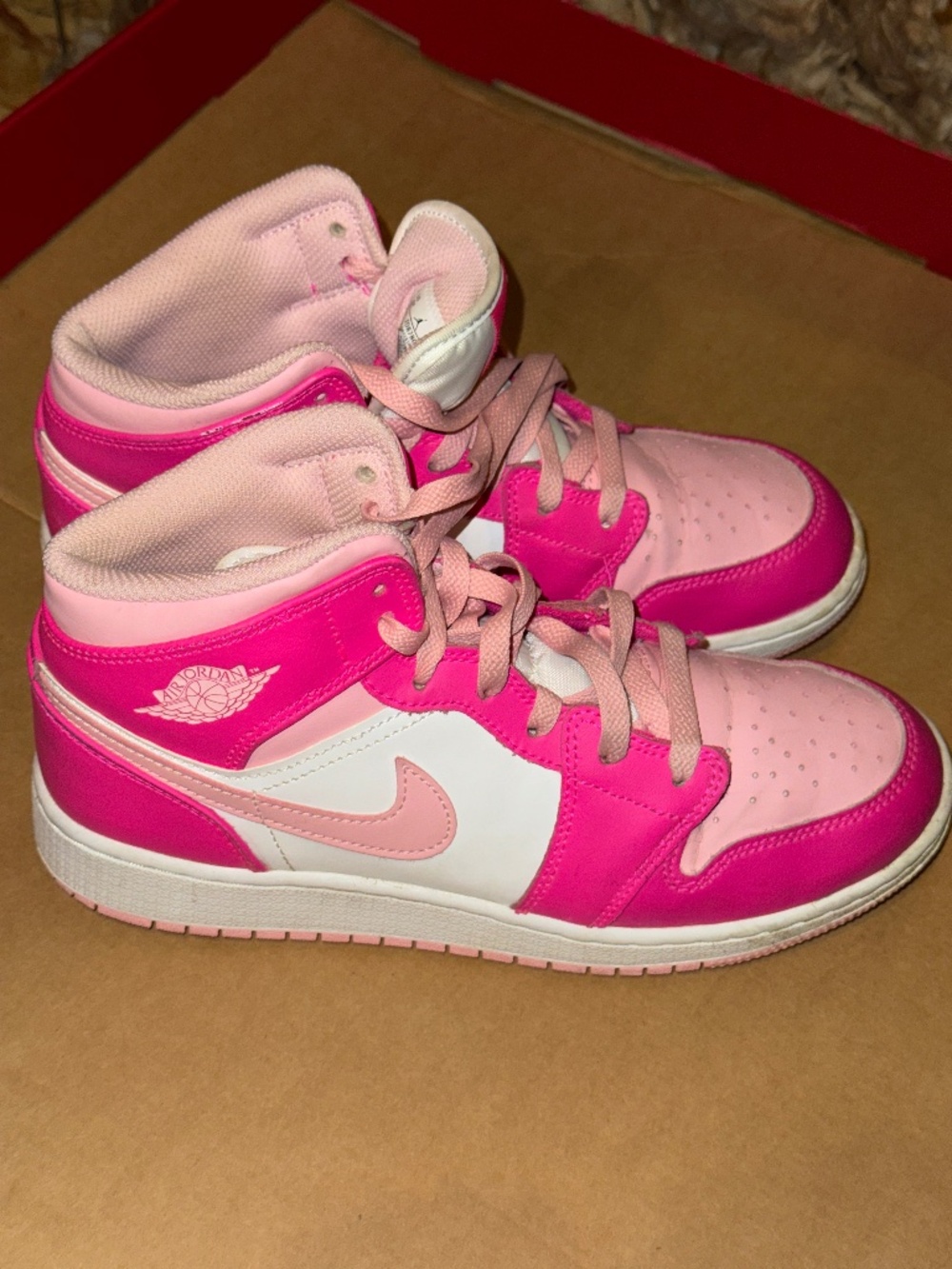 Nike Air Force one youth pink